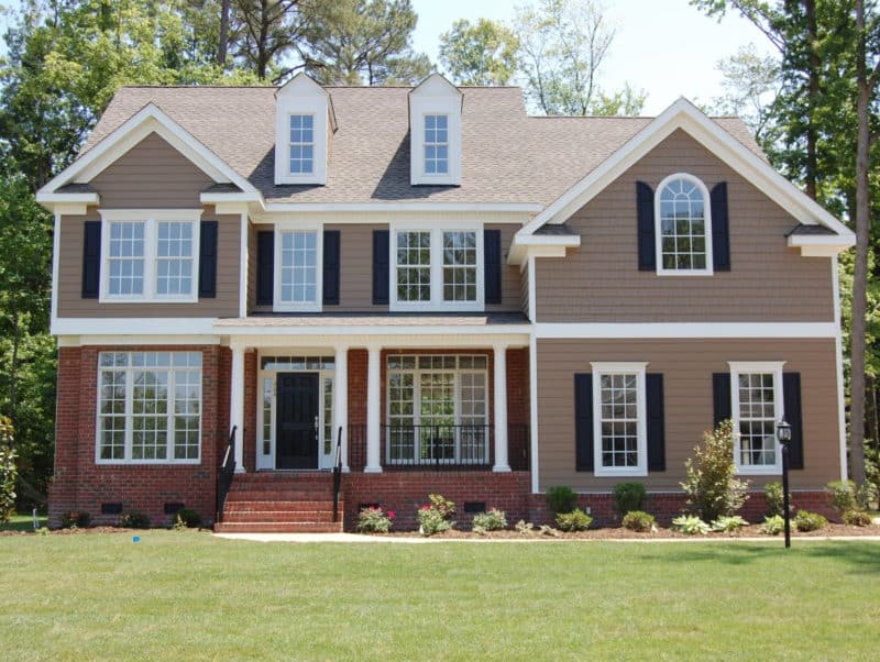 Exterior Remodel Projects That Improve Curb Appeal & Home Value